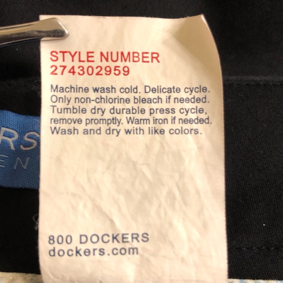 24W DOCKERS CROP PANTS - Picture 10 of 10